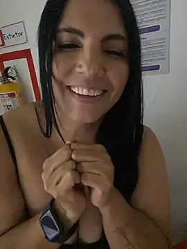 LaTeniente's Live XXX Chat