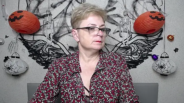 Chatroom XXX en direct de EmiliaGree