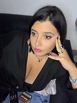 Novababy18 Adlı Modelin Canlı XXX Sohbeti