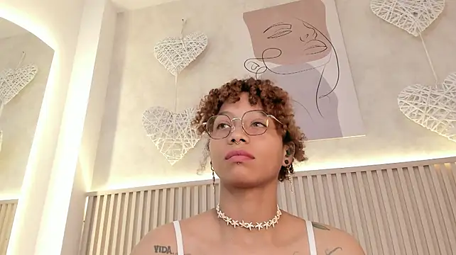 แชท XXX สดของ daiana_curly