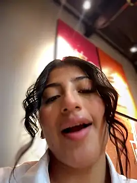 ValeSandoval Adlı Modelin Canlı XXX Sohbeti
