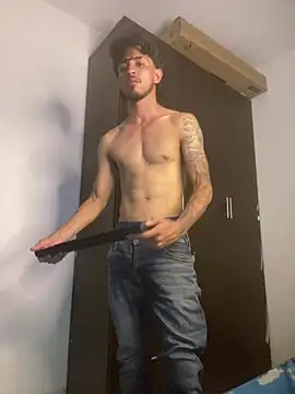 Kriss_Edwards' Live XXX Chat