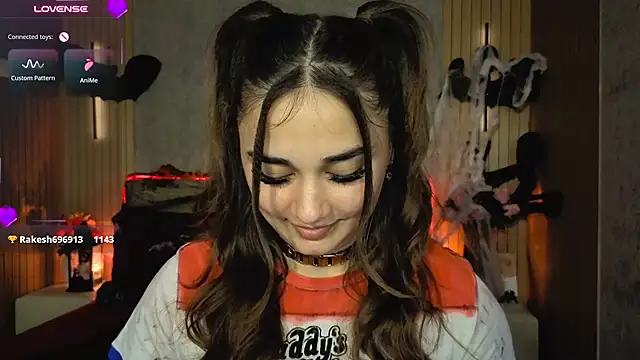 Chat +18 de KatarinaHeaven ao vivo