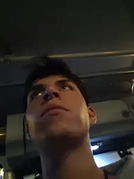 ZaneHoward XXX чат на живо