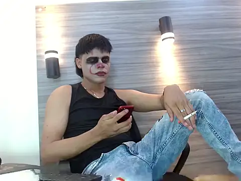 แชท XXX สดของ DamianFrostt