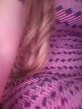 Quenn_Chiraz_Squirt Adlı Modelin Web Kamerası Şovu