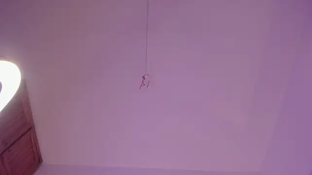 EmiliBoobssのライブXXXチャット