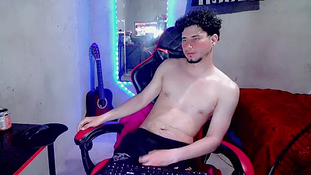 Atom_Hot élő XXX-chatje