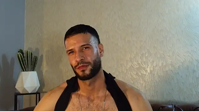 XXX chat uživo modela Jacob_Benelli