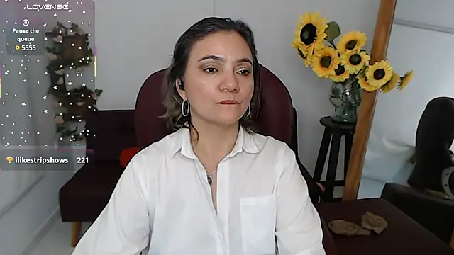 ana_milf's Live XXX Chat