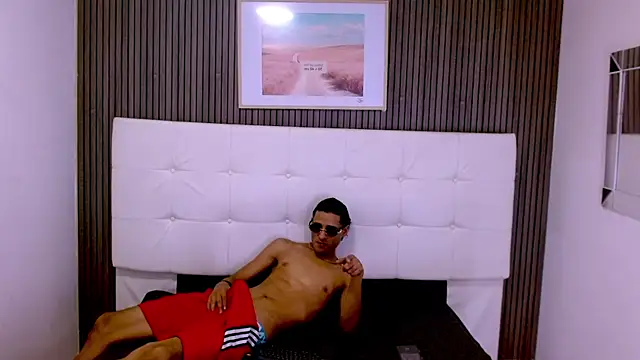 Maximo_Juli Live XXX-Chat