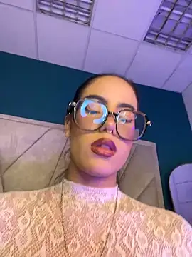 TopDollXXX XXX чат на живо