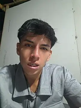 Chat +18 de ZaneHoward ao vivo