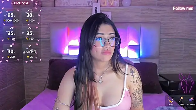 mia_devine_ webcam show