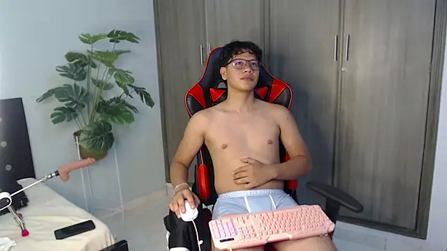 แชท XXX สดของ Mikertorres