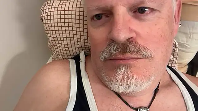 exhibitionist_Mike live XXX chat