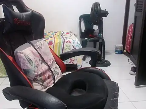 Adriana_0312 – Live XXX-chat