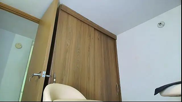 Živý XXX chat SARA_TS_FOX
