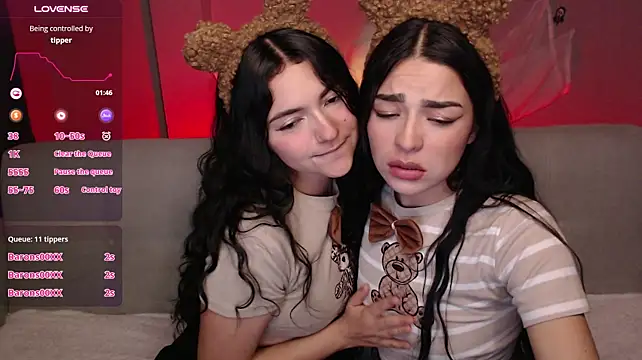 צ'אט XXX בשידור חי של GIRLOFGIRL_333