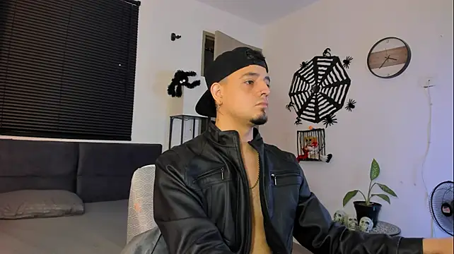 alejandro_calderon1's Live XXX Chat