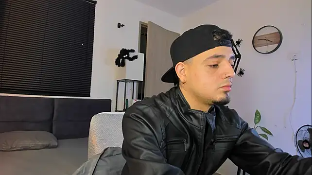 alejandro_calderon1 라이브 XXX 채팅