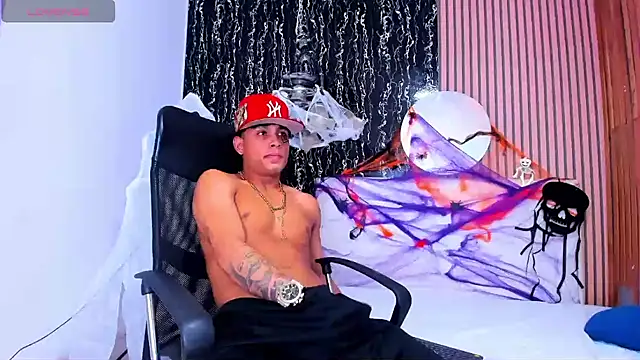 Damian-Lux Adlı Modelin Canlı XXX Sohbeti