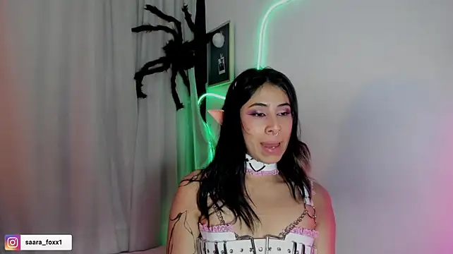 Sara_Foxx1 – Naživo XXX chat