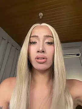 Chat +18 de IssaWave ao vivo