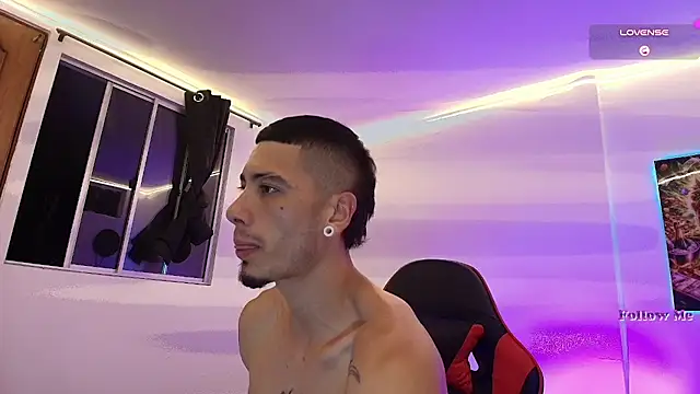 Darkwin666 Adlı Modelin Canlı XXX Sohbeti
