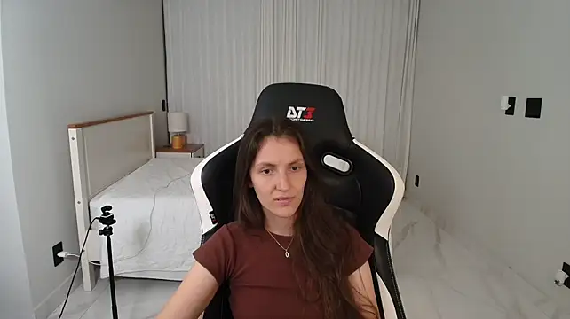 upssnowy Chat XXX live