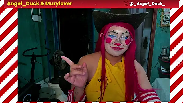Angel_Duck Chat XXX in diretta
