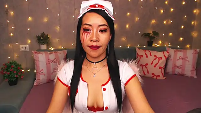LiaPak's Live XXX Chat