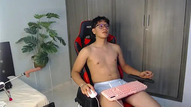 Онлайн чат XXX Mikertorres