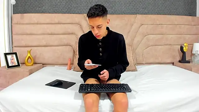 thiago19s' Live XXX Chat
