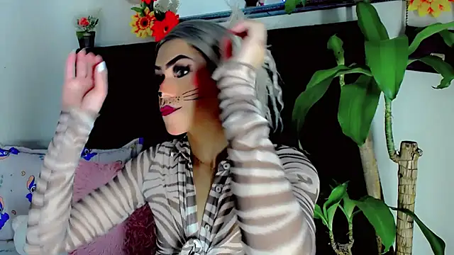 Chat +18 de NathalialLooes ao vivo