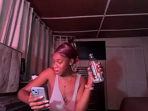 saffirebleu XXX чат на живо