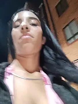 karolyne_babee Adlı Modelin Canlı XXX Sohbeti