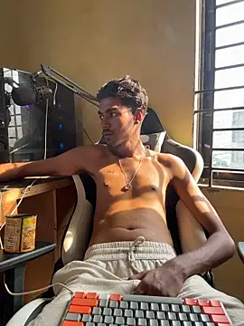 XXX chat uživo modela GunSlay