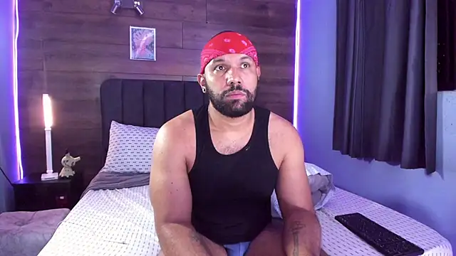 Chat +18 de anthonylatynxd ao vivo