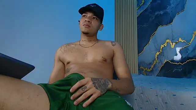 bick_jhonn's Live XXX Chat
