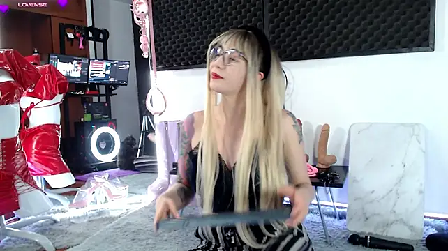 karlamoon23 élő XXX-chatje