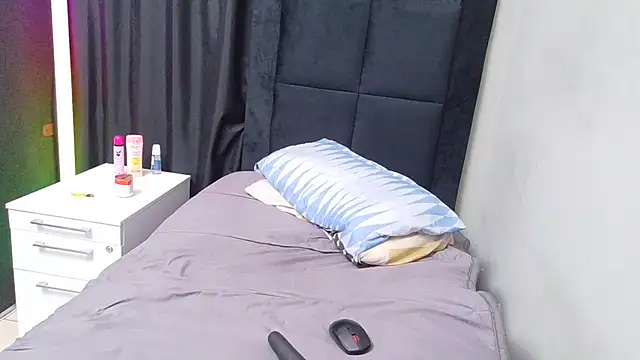 SpicedDove Live XXX-chat