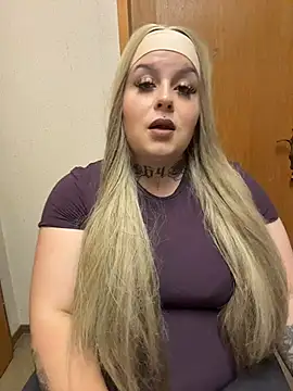 Chat +18 de AmberMiller_official ao vivo