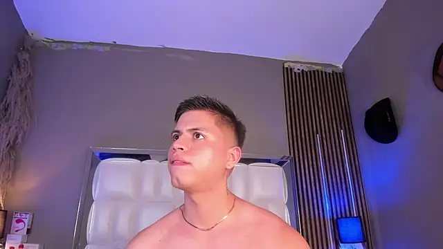 Niicky1_: απευθείας συνομιλία ΧΧΧ