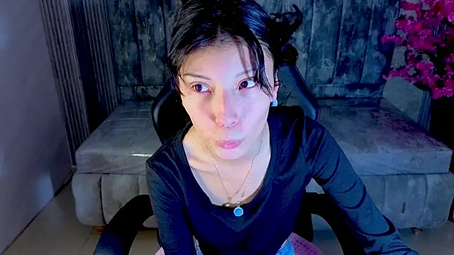 Chat +18 de emma___s ao vivo