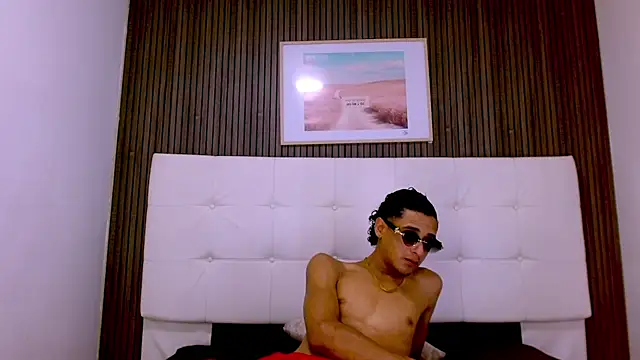 Maximo_Juli Live XXX-chat