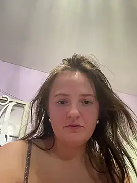 Pokazy przed kamerką – bxddgirl