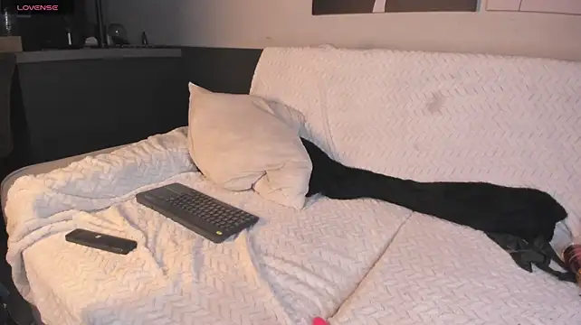 GrayAndrews' Live XXX Chat
