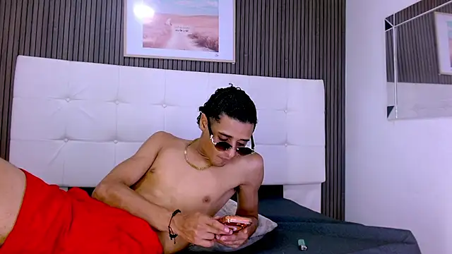 Maximo_Juli Live XXX-chat