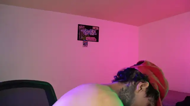 trieone – Naživo XXX chat